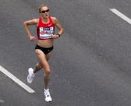 Image taken on April 15, 2012 shows Paula Radcliffe competing at the Vienna City Marathon